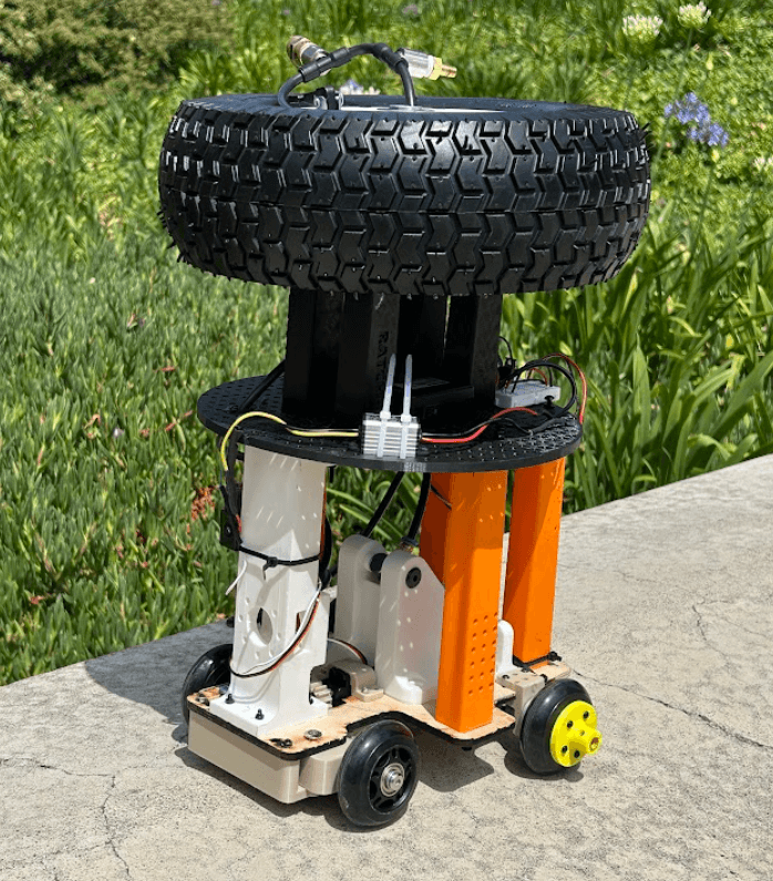 Assembled pneumatic rover, front view
